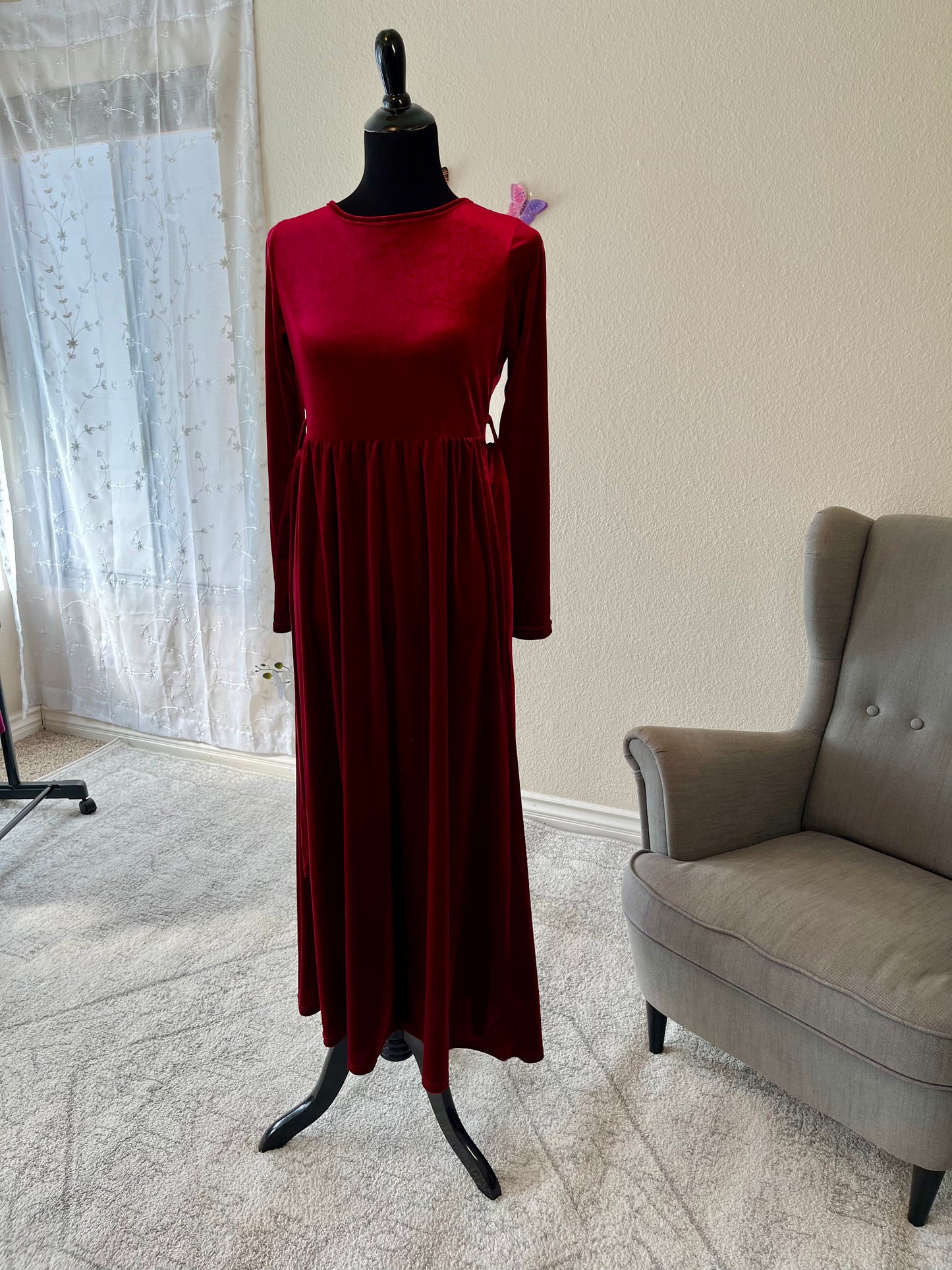 Velvet Round Neck Long Sleeve Maxi Dress - EmelBoutique