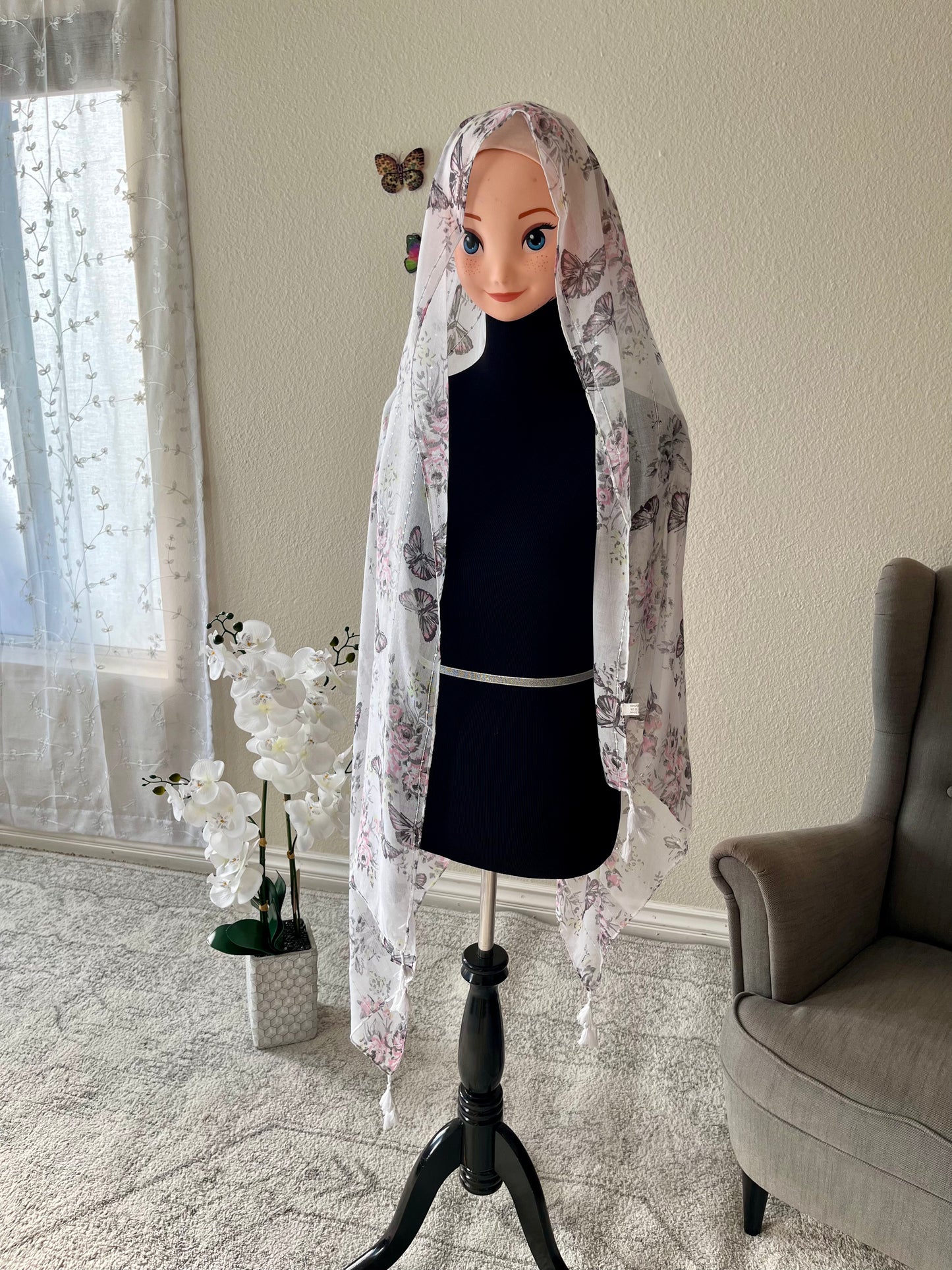 Butterfly and Flowers Hijab - EmelBoutique