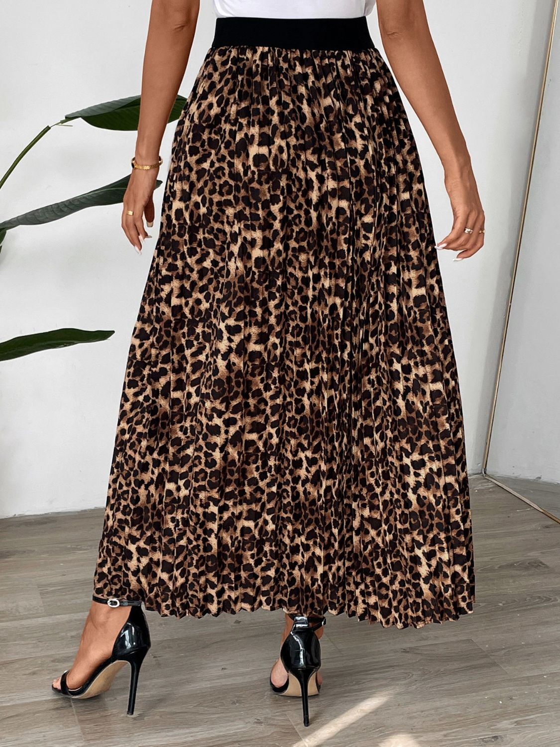 Perfee Pleated Leopard Maxi Skirt - EmelBoutique